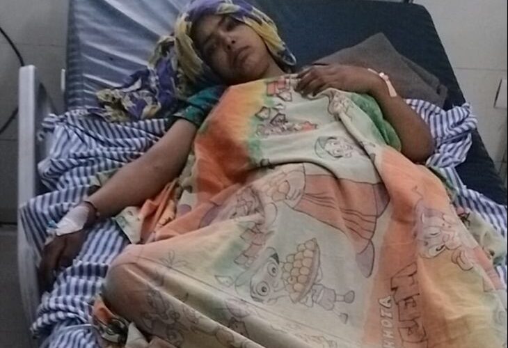 Doctors in Meerut Medical College again accused of negligence | मेरठ मेडिकल में फिर लगा डॉक्टरों पर लापरवाही का आरोप: पति बोला इलाज में कमी से हुई पत्नी की किडनी फेल, बोलने पर अस्पतालकर्मियों ने धमकाया – Meerut News