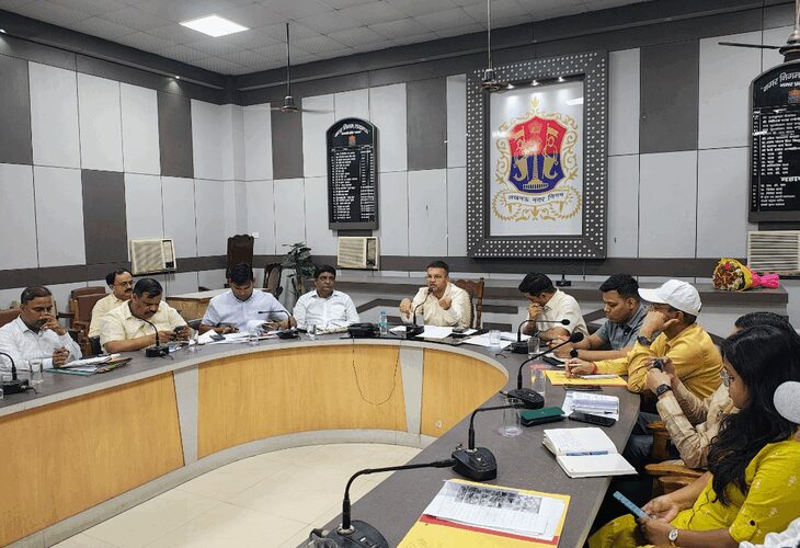 Councillors raised the issue of encroachment in Lucknow | लखनऊ में पार्षदों ने उठाया अतिक्रमण का मुद्दा: नगर आयुक्त के साथ ही बैठक में मानसून की तैयारियों पर भी हुई चर्चा – Lucknow News