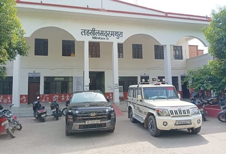 A case was filed against the revenue inspector in Mathura | राजस्व निरीक्षक के खिलाफ मथुरा में दर्ज हुआ मुकद्दमा: न्यायालय में दाखिल वाद विरासत में रिपोर्ट लगाने के लिए मांगे 2 लाख रुपए, आरोपी को एंटी करप्शन टीम ने किया गिरफ्तार – Mathura News