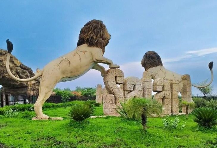 Etawah Safari Park closed due to bird flu | बर्ड फ्लू के कारण इटावा सफारी पार्क बंद: 27 मई तक पर्यटकों का प्रवेश निषेध, कर्मचारियों को विशेष दिशा-निर्देश जारी – Etawah News