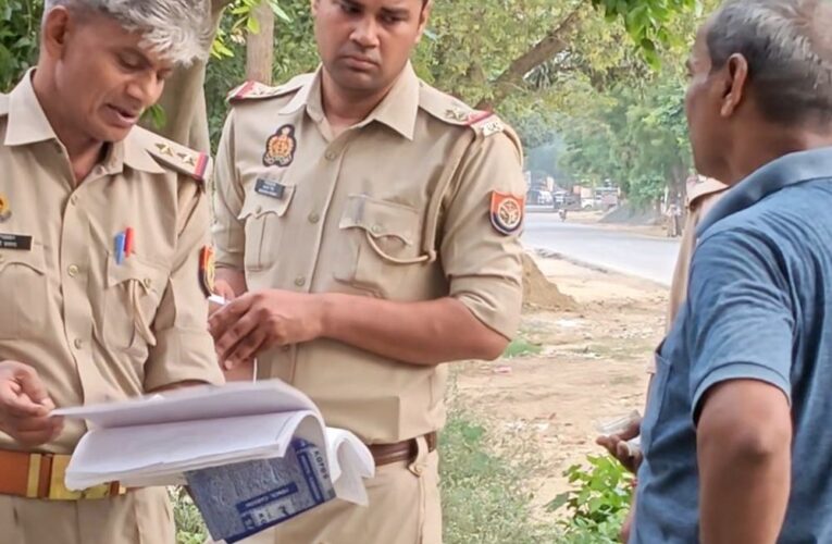 मोतिगरपुर में वाहन की टक्कर से विक्षिप्त महिला की मौत:लखनऊ-बलिया हाइवे पर सड़क हादसा, पुलिस ने शव पोस्टमार्टम के लिए भेजा