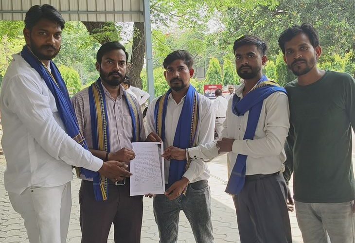 Finance company employee behaved indecently Customer abused not paying the installment | फाइनेंस कंपनी के कर्मचारी ने किया अभद्र व्यवहार: किस्त जमा न करने पर ग्राहक को दी गालियां, SSP से शिकायत – Saharanpur News