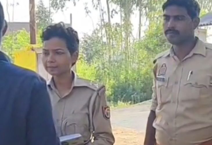 A youth was murdered near a liquor shop in Ambedkar Nagar | अंबेडकर नगर में शराब ठेके के पास युवक की हत्या: खेत में कहासुनी के बाद गले पर धारदार हथियार से वार, लखनऊ रेफर के दौरान मौत – Ambedkarnagar News