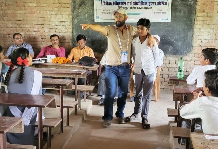 Motivational speaker reached Auraiya from Shimla | शिमला से मोटिवेशनल स्पीकर पहुंचे औरैया: बोले- सफलता के लिए स्पष्ट लक्ष्य और निरंतर प्रयास जरूरी – Auraiya News