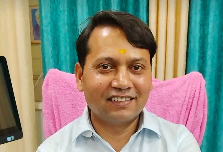पेंशनरों की सेवा के लिए प्रतिबद्ध कोषागार कार्यालय: समय पर पेंशन के लिए विशेष प्रयास, अधिकारी बोले- बुजुर्गों की खुशी हमारी प्राथमिकता – Ballia News