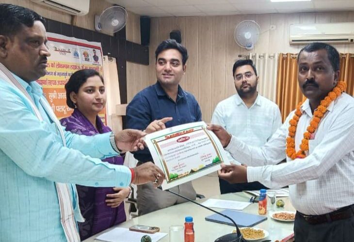 Inauguration of basic education schemes in UP | यूपी में बेसिक शिक्षा की योजनाओं का लोकार्पण: सीएम योगी ने 3.5 हजार करोड़ की परियोजनाओं का किया शुभारंभ, बच्चों के लिए भेजे 1200 रुपए – Balrampur News