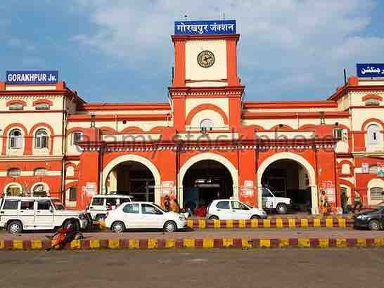 Route of 5 trains going from Gorakhpur 4 trains not stop at Prayagraj Chheoki Chhapra-Surat | गोरखपुर से जाने वाली 5 ट्रेनों का रूट बदला: प्रयागराज छिवकी पर नहीं रुकेंगी 4 ट्रेनें, छपरा-सूरत स्पेशल 2 घंटे देरी से चलेगी – Gorakhpur News