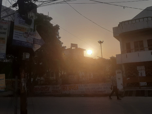 Lucknow city will be scorched by the heat of Jyeshtha | लखनऊ में निकली तेज धूप: तापमान 42 डिग्री सेल्सियस से ऊपर जाएगा; तीन दिन में 44 डिग्री पार करेगा – Lucknow News
