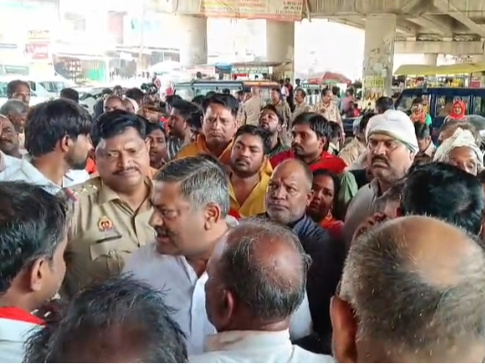 Inspector threatens BJP district vice president in Varanasi Dispute during car checking, District President-MLC met CP | वाराणसी में दरोगा ने BJP जिला उपाध्यक्ष को धमकाया: राजातालाब में कार चेंकिंग के दौरान विवाद, CP से मिले जिलाध्यक्ष-MLC – Varanasi News