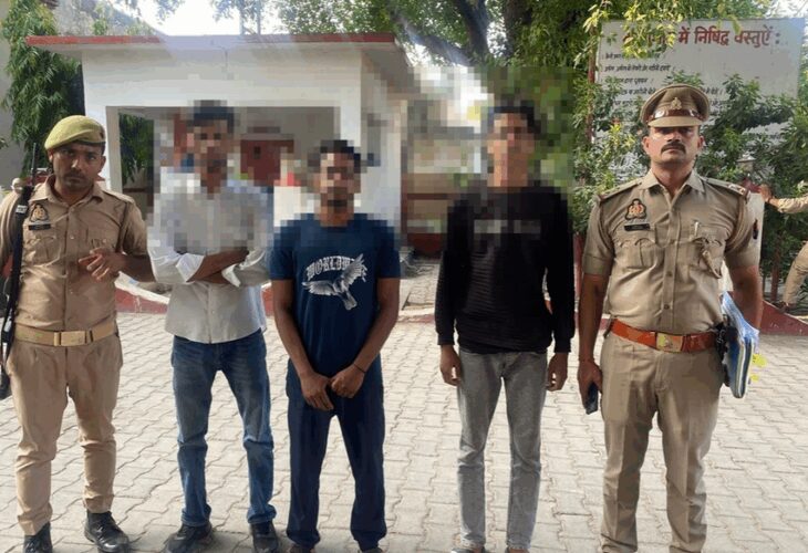 Arrested for molesting a minor girl | नाबालिग छात्रा से छेड़छाड़ करने वाले गिरफ्तार: अलीगढ़ में बाइक से करते थे छात्रा का पीछा, भीड़ ने की थी आरोपियों की पिटाई – Aligarh News