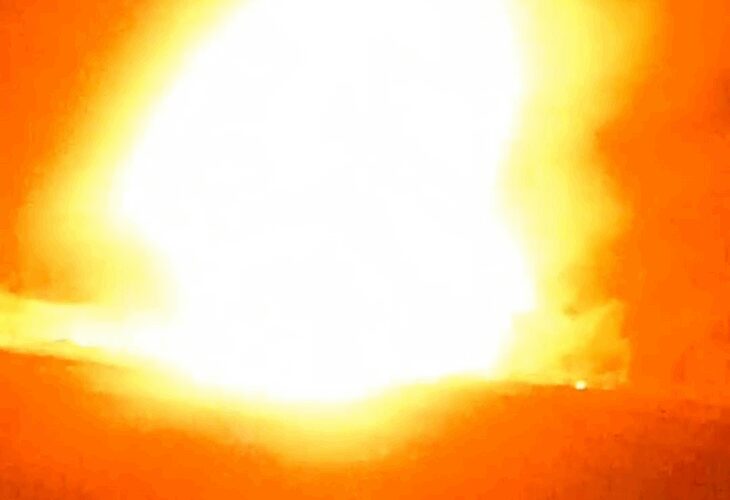 A huge fire broke out in Utangan forest of Agra | आगरा के उटंगन बीहड में लगी भीषण आग: करीब एक एकड़ में फैली आग, उठ रही लपटें, आग बुझाने में जुटे दमकल कर्मी – Agra News