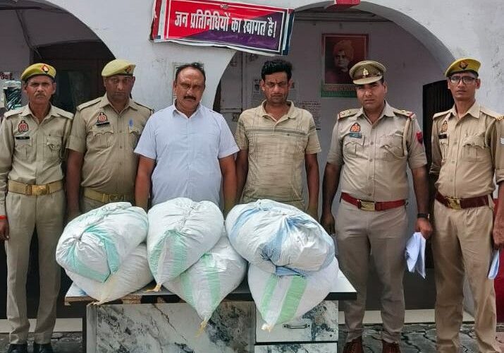 Two arrested for smuggling ganja in Firozabad | फिरोजाबाद में गांजे की तस्करी में दो गिरफ्तार: उड़ीसा से देहरादून जा रही 37 लाख की कार से 62 किलो गांजा बरामद – Firozabad News