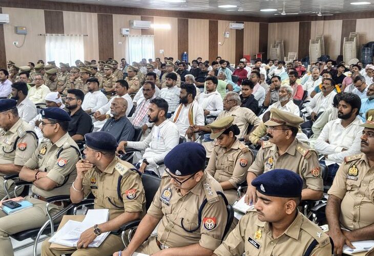 Preparation meeting for religious tours held in Ghazipur | गाजीपुर में धार्मिक यात्राओं की तैयारी बैठक: दो अधिकारियों की अनुपस्थिति पर डीएम सख्त, वेतन रोका – Ghazipur News
