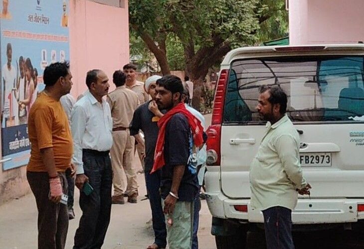 Teen dies after getting hit by a gilli in the throat | गले में गिल्ली लगने से किशोर की मौत: कैच पकड़ते समय गिल्ली फैजान के गर्दन के दाहिनी तरफ जा लगी – Hamirpur News