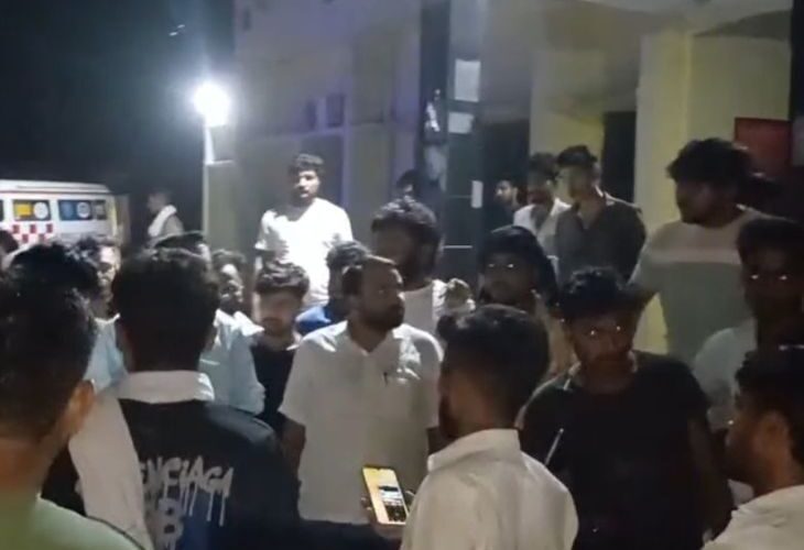 Tractor trolley overturned in the river in Amroha | अमरोहा में ट्रैक्टर ट्राली नदी में पलटी: युवती की मौत, 6 लोग घायल; भात से लौट रहे थे घर – Hasanpur (Amroha) News