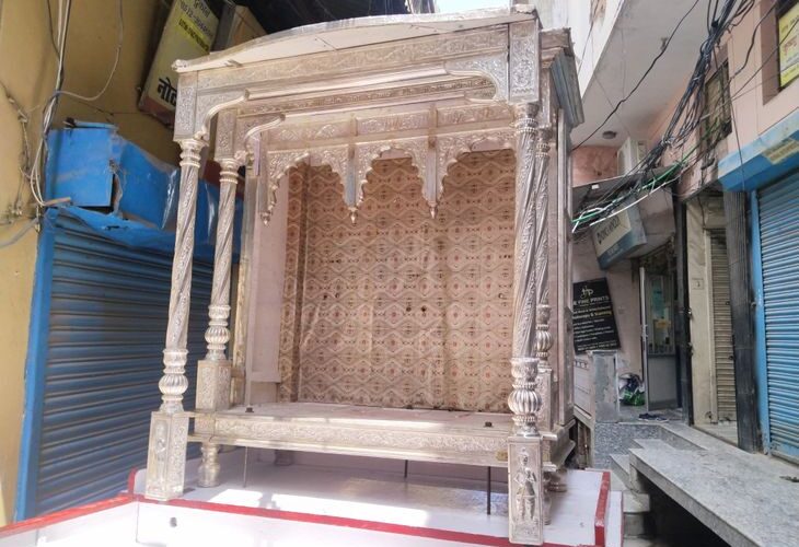 सौ साल पुराने 105 किलो चांदी के सिंहासन का रथ:भगवान जगन्नाथ, बहन सुभद्रा और बालभद्र शहर में करते थे भ्रमण