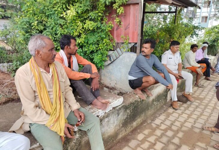 Middle-aged man dies after drowning in Mandakini river | मंदाकिनी नदी में डूबने से अधेड़ की मौत: बारिश के चलते उफनाई नदी बनी मौत का कारण, तैरना नहीं जानता था – Chitrakoot News
