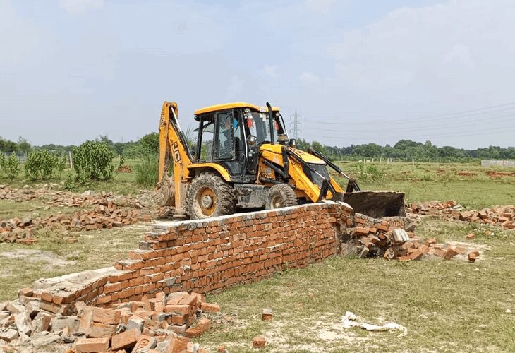 LDA demolished illegal plotting in Mohanlalganj and Gudamba | LDA ने मोहनलालगंज और गुड़म्बा में ध्वस्त की अवैध प्लाटिंग: 6 निर्माण जमींदोज; बिना मानचित्र पास करवाए बसाई गई थी कॉलोनी – Lucknow News