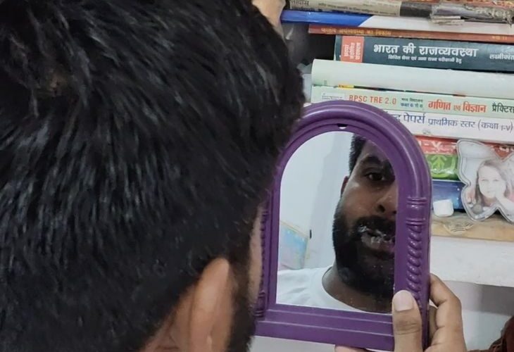The dream of 15 lakh youth to become teachers is unfulfilled | 15 लाख युवाओं का शिक्षक बनने का सपना अधूरा: 8 साल से तैयारी, टेट-सीटेट पास, फिर भी नौकरी नहीं; 30 की उम्र में भी परिवार और समाज के तानों का सामना – Prayagraj (Allahabad) News