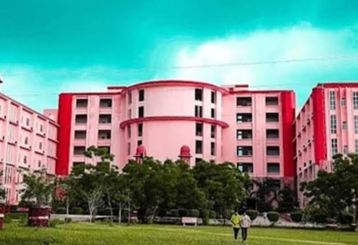 UP – Lucknow – KMC Language University – 2 teachers sacked from Lucknow’s Bhasha University return, on the basis of AICTE Expert Panel recommendation, were terminated about 15 months back | लखनऊ के भाषा विश्वविद्यालय में बर्खास्त 2 शिक्षकों की वापसी: 15 महीने पहले किया गया था बाहर, AICTE एक्सपर्ट कमेटी के निर्णय पर फैसला – Lucknow News