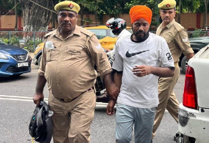 FIR for attempting self-immolation in Lucknow | लखनऊ में आत्मदाह का प्रयास करने पर FIR: भाई कहने पर महिला ने उठाया था कदम, जांच में सामने आया – Lucknow News