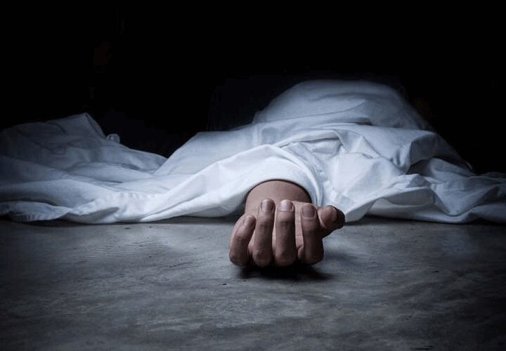 Salesman’s body found floating in Lucknow | लखनऊ में सेल्समैन का उतराता मिला शव: दोस्तों का इंदिरा नहर में नहाने गया था, परिजन बोले- डूबो कर मार दिया – Lucknow News