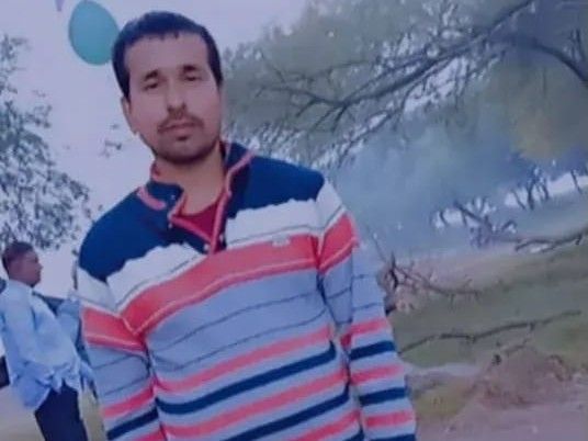 The body of a young man was found on the banks of the Ganges in Ballia | बलिया में गंगा किनारे मिला युवक का शव: दो दिन पहले घर से बिना बताए निकला था युवक, बीएसटी बांध के पास मिली लाश – Murli Chhapra(Ballia) News