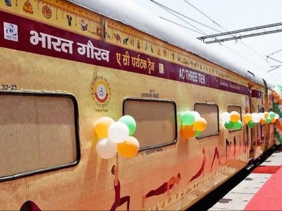 Tour will be available in Bharat Gaurav train from Jhansi on installments | झांसी से किश्तों पर भारत गौरव ट्रेन में मिलेगा टूर: 13 सितंबर को चलेगी ट्रेन, 9 रात और 10 दिन का होगा सफर – Jhansi News