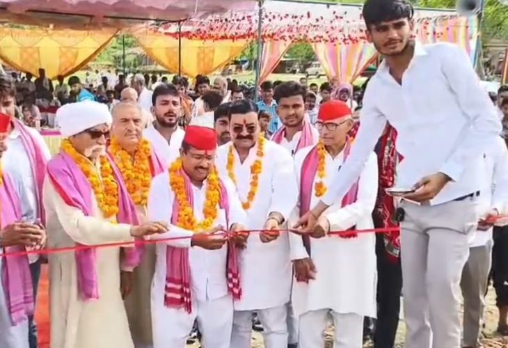 Wrestling competition organized at Maa Madaran Devi Temple | मां मदारन देवी मंदिर में दंगल प्रतियोगिता का आयोजन: गाजियाबाद के हैप्पी यादव ने जीता 11 हजार का इनाम – Mahoba News