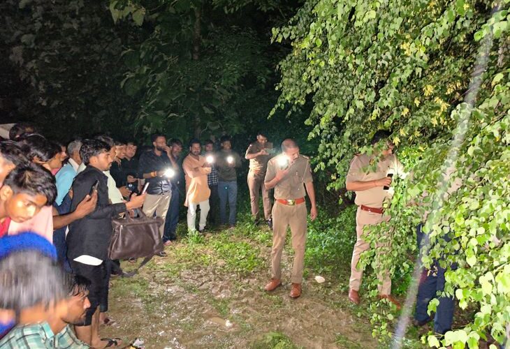 Plumber’s body found in a field in Ghatampur: | घाटमपुर में प्लंबर का शव खेत में मिला: अंगौछे से गला घोंटकर हत्या, 24 घंटे पहले घर से ड्यूटी जाने को निकला था, पुलिस जांच में जुटी – Kanpur News