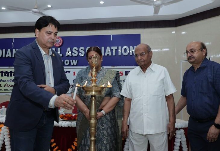 Big gathering in Lucknow on Doctors Day | डॉक्टर्स डे पर लखनऊ में बड़ा जमावड़ा: केजीएमयू की कुलपति समेत 100 से अधिक चिकित्सकों का सम्मान, छात्रों ने रक्तदान किया – Lucknow News