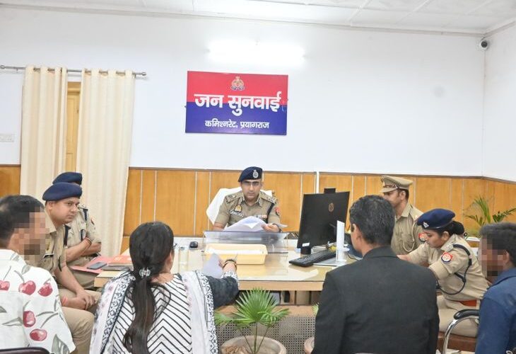 Cyber fraud with 3 different people in Prayagraj | प्रयागराज में अलग अलग 3 लोगों से साइबर ठगी: दो लोगों को झांसा देकर और एक को ब्लैकमेल कर 2.83 लाख रुपए ठगे – Prayagraj (Allahabad) News