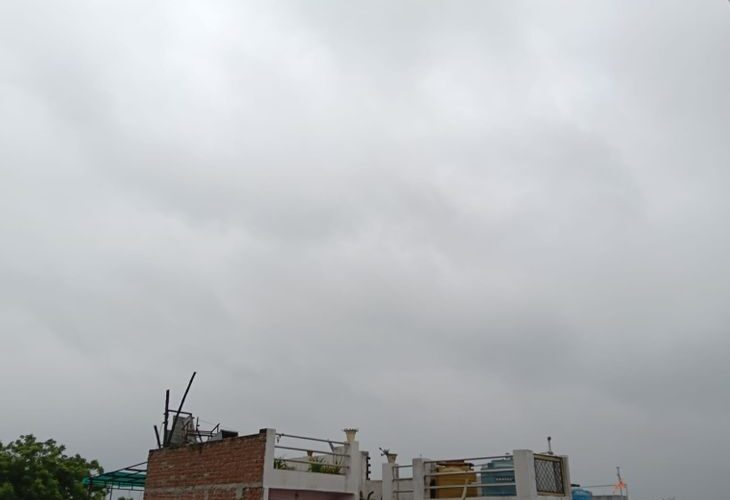 Kanpur temperature dropped by two more degrees | कानपुर का पारा गिरा दो डिग्री और गिरा: अधिकतम तापमान 33.4 डिग्री दर्ज हुआ, आज भी बूंदा-बांदी के आसार – Kanpur News