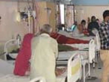 Elderly woman given intoxicating substance in cold drink in Meerut | मेरठ में वृद्धा को कोल्ड ड्रिंक में नशीला पदार्थ पिलाया: दो महिलाओं ने बेहोश कर सोने के कुंडल और नकदी चुराई, पुलिस जांच में जुटी – Meerut News