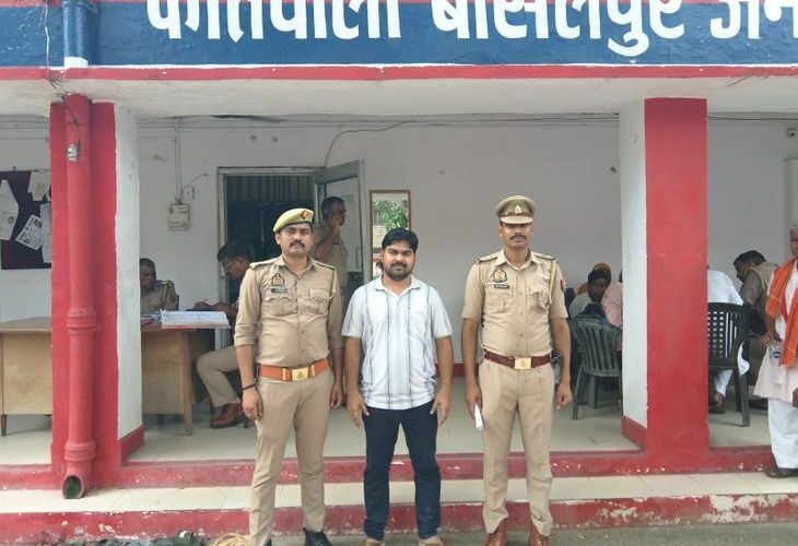 Main accused in fake shooting conspiracy arrested | फर्जी गोलीकांड की साजिश का मुख्य आरोपी गिरफ्तार: अमित कुमार भोजवाल ने पुराने मुकदमे की रंजिश में रची थी साजिश – Pilibhit News
