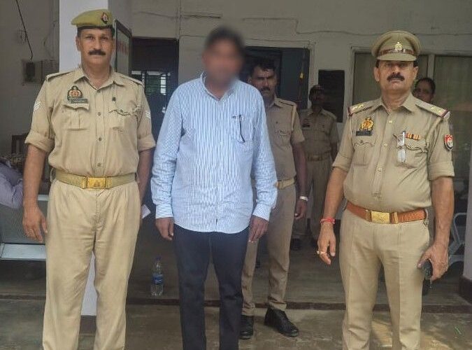 1 accused arrested in religious conversion case in Vindhyachal | विंध्याचल में धर्म परिवर्तन मामले में 1 आरोपी गिरफ्तार: यीशु दरबार के नाम पर चल रहा धर्म परिवर्तन का खेल, आरोपियों को भेजा जेल – Mirzapur News