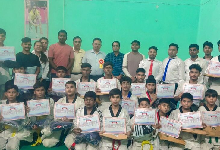 Junior Taekwondo competition concluded in Bijnor | बिजनौर में जूनियर ताईक्वांडो प्रतियोगिता संपन्न: कैडेट और जूनियर वर्ग में 10 भार श्रेणियों के विजेताओं को किया सम्मानित – Bijnor News