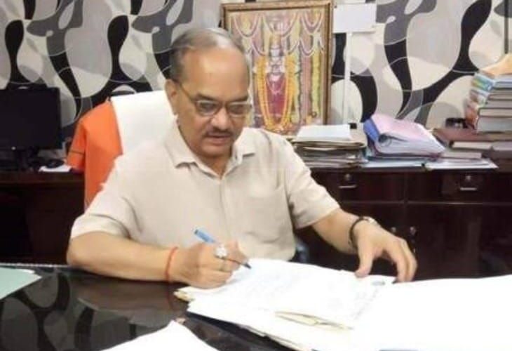 Lucknow – LU – Big relief to SK Shukla, LU former Vice Chancellor-Registrar, all charges are baseless | LU के पूर्व कुलपति-रजिस्ट्रार रहे एसके शुक्ला को बड़ी राहत: चारों आरोप निराधार पाए जाने पर आरोप मुक्त हुए, 30 जून को था रिटायरमेंट – Lucknow News