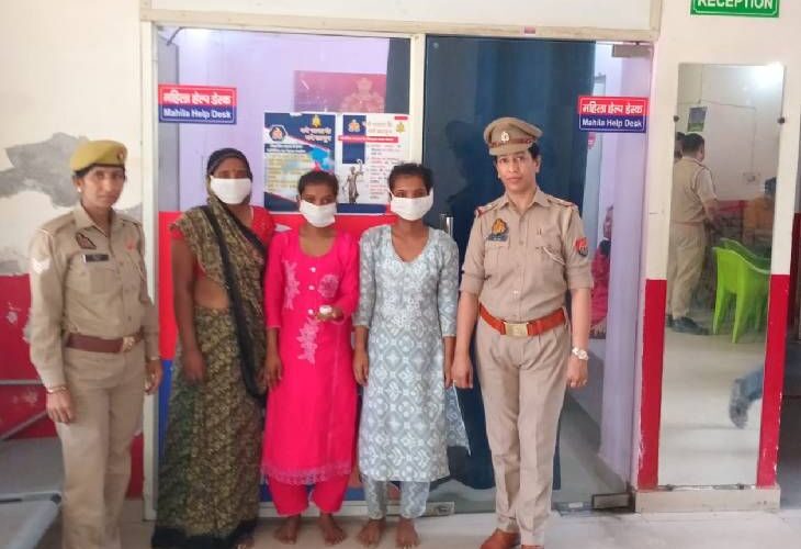 Mother and two daughters, domestic help, arrested in Noida People living in residential buildings were the target, the incident had happened in Kanpur as well | नोएडा में घरेलू सहायिका मां और दो बेटी गिरफ्तार: रिहाइशी इमारतों में रहने वाले थे टारगेट, कानपुर में भी कर चुकी घटना – Noida (Gautambudh Nagar) News
