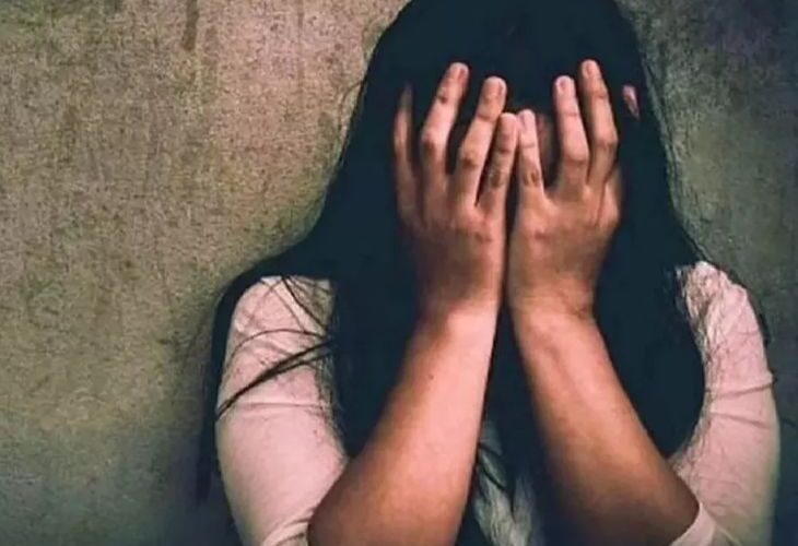 A 13-year-old disabled girl was gang-raped in Lucknow | लखनऊ में 13 साल की दिव्यांग बच्ची से गैंग रेप: पड़ोस के तीन युवक बहला फुसलाकर साथ ले गए, सुबह घायल अवस्था मिली – Lucknow News