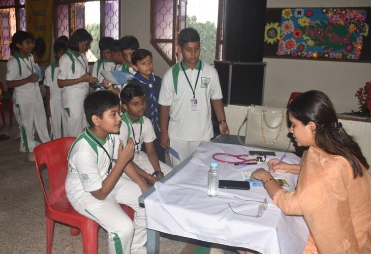 Two day health camp at Montfort Inter College | मॉन्टफोर्ट इंटर कॉलेज में दो दिवसीय हेल्थ कैंप: 1500 छात्रों की नि:शुल्क स्वास्थ्य जांच, नेत्र, दंत और हड्डी रोग विशेषज्ञों ने दी सेवाएं – Lucknow News