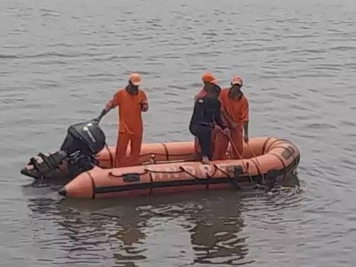 Student drowned in Ganga during Shravani Puja | श्रावणी पूजा के दौरान गंगा में डूबा छात्र: NDRF की तलाश में नहीं चला पता,पिता के शिकायत पर मुकदमा हुआ दर्ज – Varanasi News