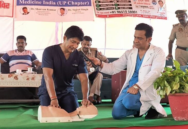 health camp in mau police line | मऊ पुलिस लाइन में स्वास्थ्य शिविर: 400 से अधिक ट्रेनी पुलिसकर्मियों की हुई जांच, सीपीआर ट्रेनिंग भी दी – Mau News