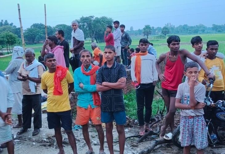A child died due to drowning in water in Ballia | बलिया में पानी में डूबने से बालक की मौत: शौच के लिए गया था घर से बाहर, अस्पताल ले जाने पर डॉक्टर ने किया मृत घोषित – Rasra News