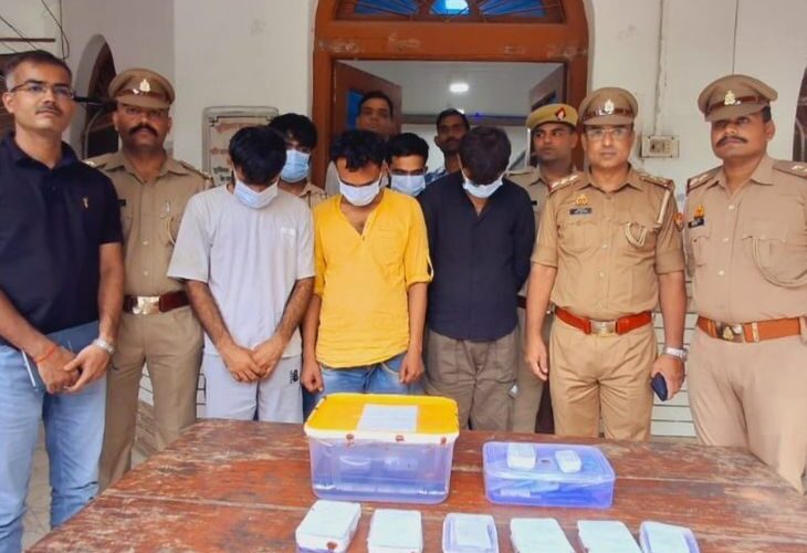 Online fraud in the name of job at airport in Jalaun | जालौन में एयरपोर्ट पर नौकरी के नाम पर ऑनलाइन ठगी: 9 राज्यों में 50 शिकायतें, 5 गिरफ्तार; मोबाइल और लैपटॉप बरामद – Jalaun News