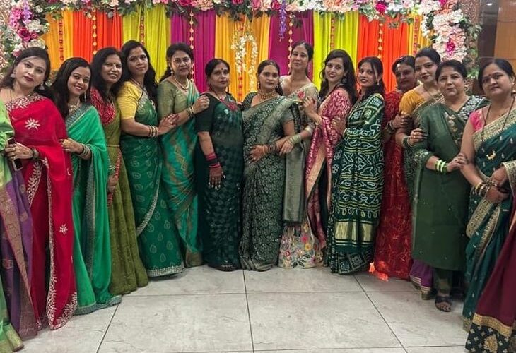 Hariyali Teej was celebrated with great pomp in Indira Nagar | इंदिरा नगर में धूमधाम से मनाई गई हरियाली तीज: महिलाओं ने डांस और गायन प्रतियोगिताओं में लिया हिस्सा, तनु पांडे बेस्ट डांसर और मंजू तिवारी बनीं तीज क्वीन – Lucknow News