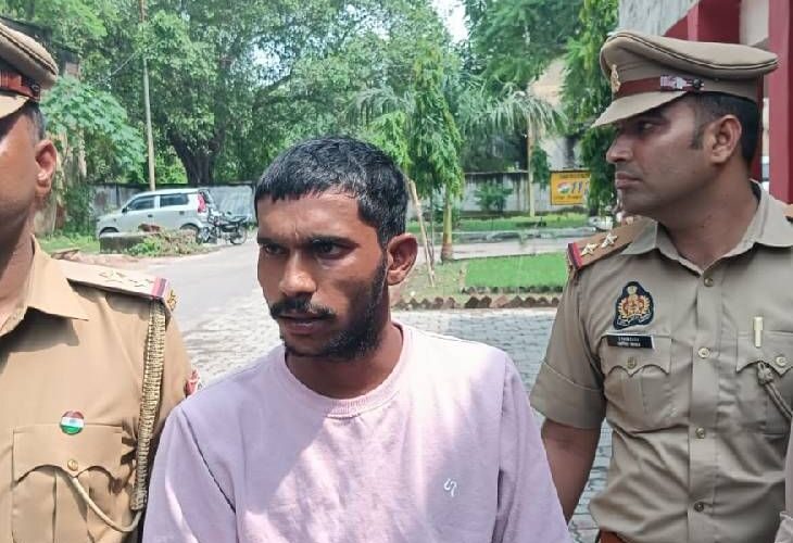Two accused of gangraping a teenager in Maharajpur arrested | महाराजपुर में किशोरी से गैंगरेप करने वाले दो आरोपी गिरफ्तार: भागे प्रेमी की तलाश में जुटी पुलिस, घटना में एक किशोर भी शामिल – Kanpur News