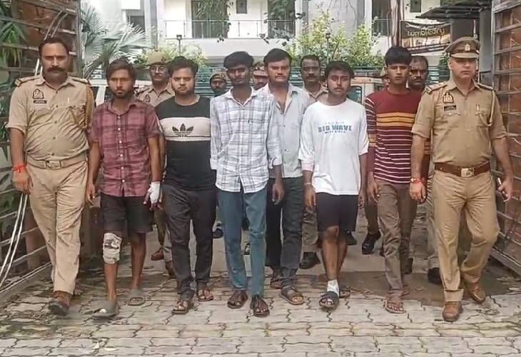 In Kanpur, a law student was kidnapped by his friend, in Kanpur, a law student was kidnapped for a ransom of Rs 5 lakhs and six were arrested, Panki police station | कानपुर में लॉ स्टूडेंट का अपहरण: 5 लाख फिरौती वसूलने को दोस्त ने ही दिया वारदात को अंजाम, STF बनकर अगवा किया; 6 आरोपी अरेस्ट – Kanpur News