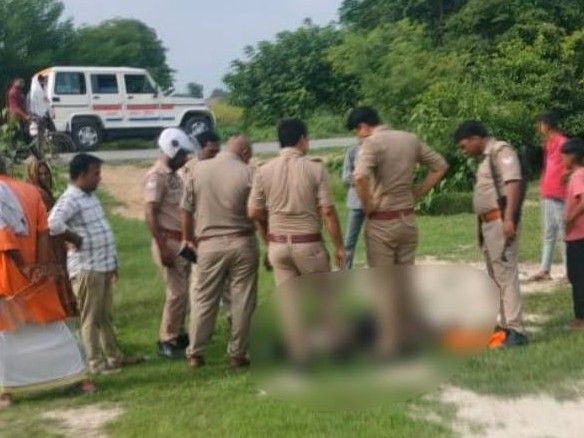 Dead body found on the roadside in Ayodhya | अयोध्या में सड़क किनारे मिला शव: ग्रामीणो ने पुलिस को किया सूचित, पोस्टमार्टम के लिए भेजा – Harrington Ganj (Ayodhya) News