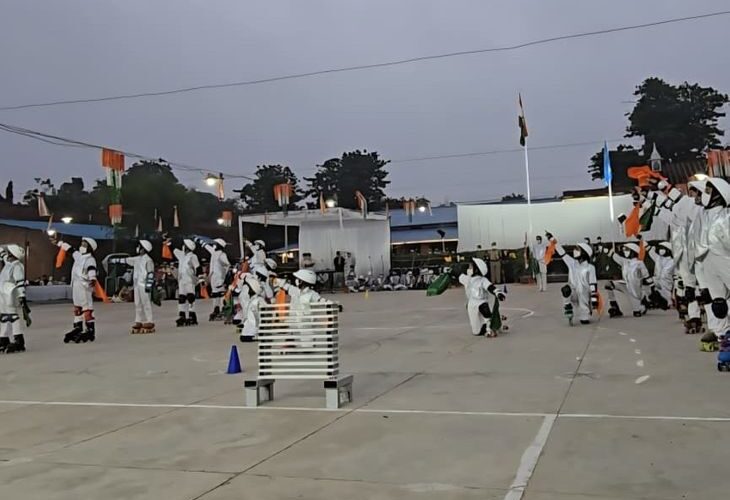 Independence Day was celebrated with great enthusiasm in Agra Dayalbagh | आगरा दयालबाग में हर्षोल्लास के साथ मनाया गया स्वतंत्रता दिवस: पूर्व आईएएस गुर सरूप सूद ने किया ध्वजारोहण – Agra News